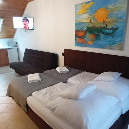 Ujście-Darłowskie Pensjonacik Ewa B&B 외부 사진